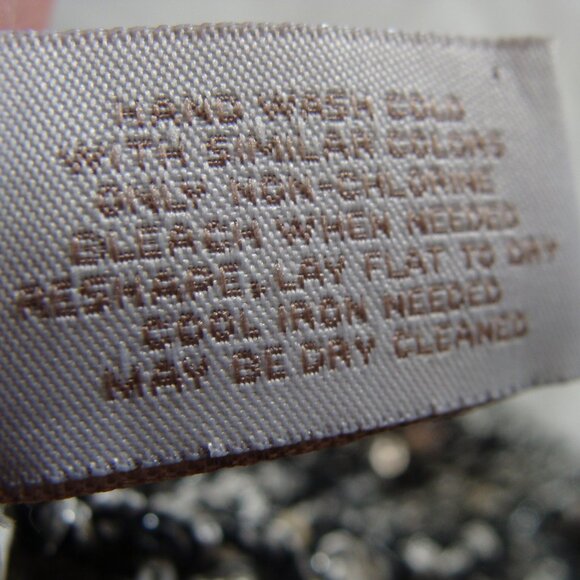 CHICO's Black & Silver 3/4 Sleeve SEQUIN Trim SCOOP Neck SWEATER Sz 4 - Picture 7 of 7